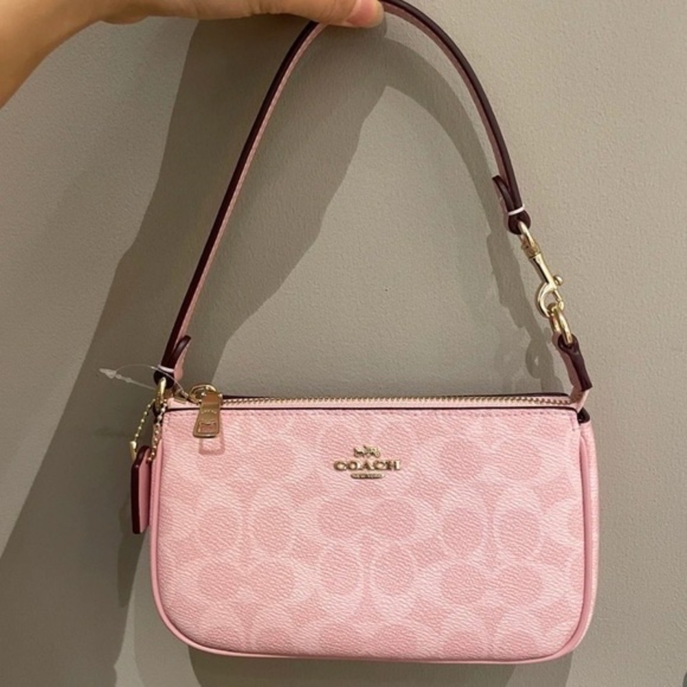 Nolita 19 In Signature Canvas - Picture 2 of 8